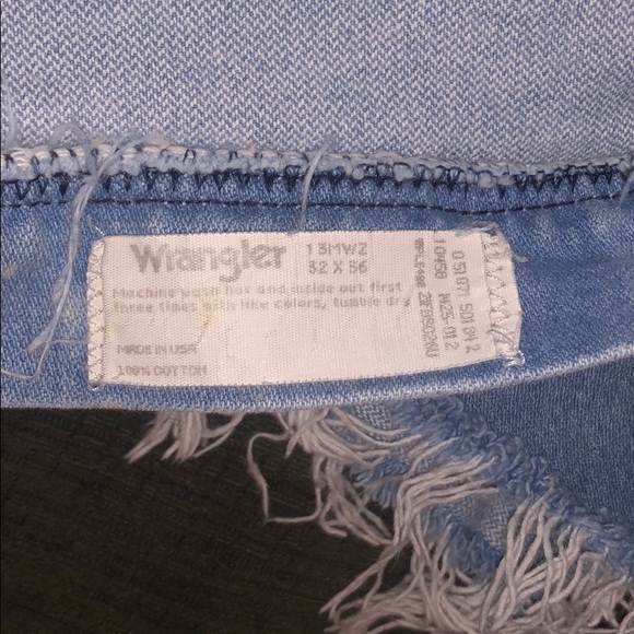 Shorts - Picture 3 of 3